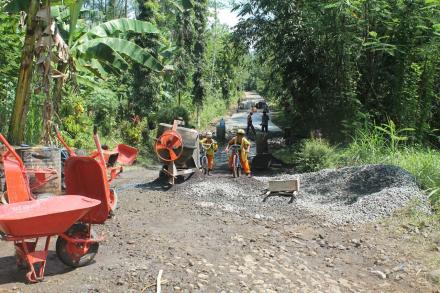 PEMBANGUNAN RABAT BETON DUSUN TAMAN DESA TEMPURSARI KEC KEDUNGJAJANG KAB LUMAJANG TAHUN 2016